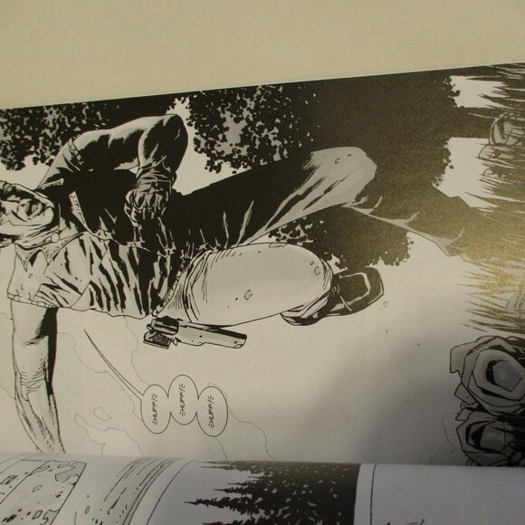 Walking Dead TPB Volume 6 Gray Black White Graphic Zombie Fighting Comic Book - Picture 7 of 14